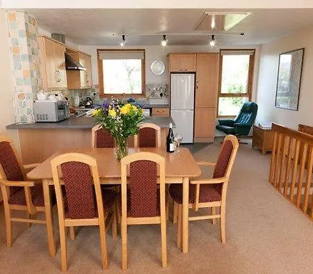 Bridge 13, Within Walking Distance Of Town Centre, Strictly No Pets *