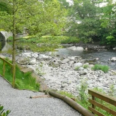 Дом отдыха Bridge 13, Within Walking Distance Of Town Centre, Strictly No Pets *